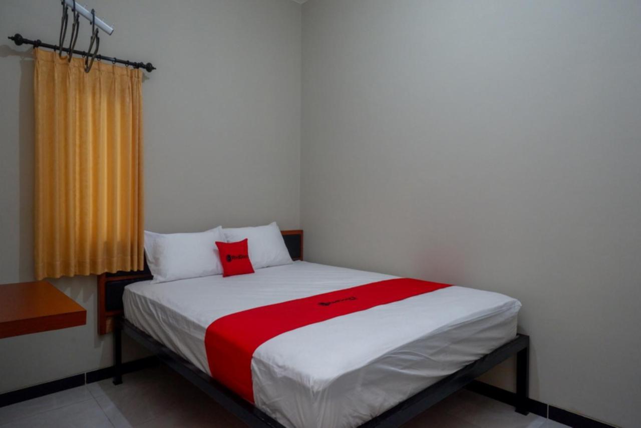 Hotel Reddoorz Near Kampus Ump Purwokerto 2 Sumbang Exterior foto