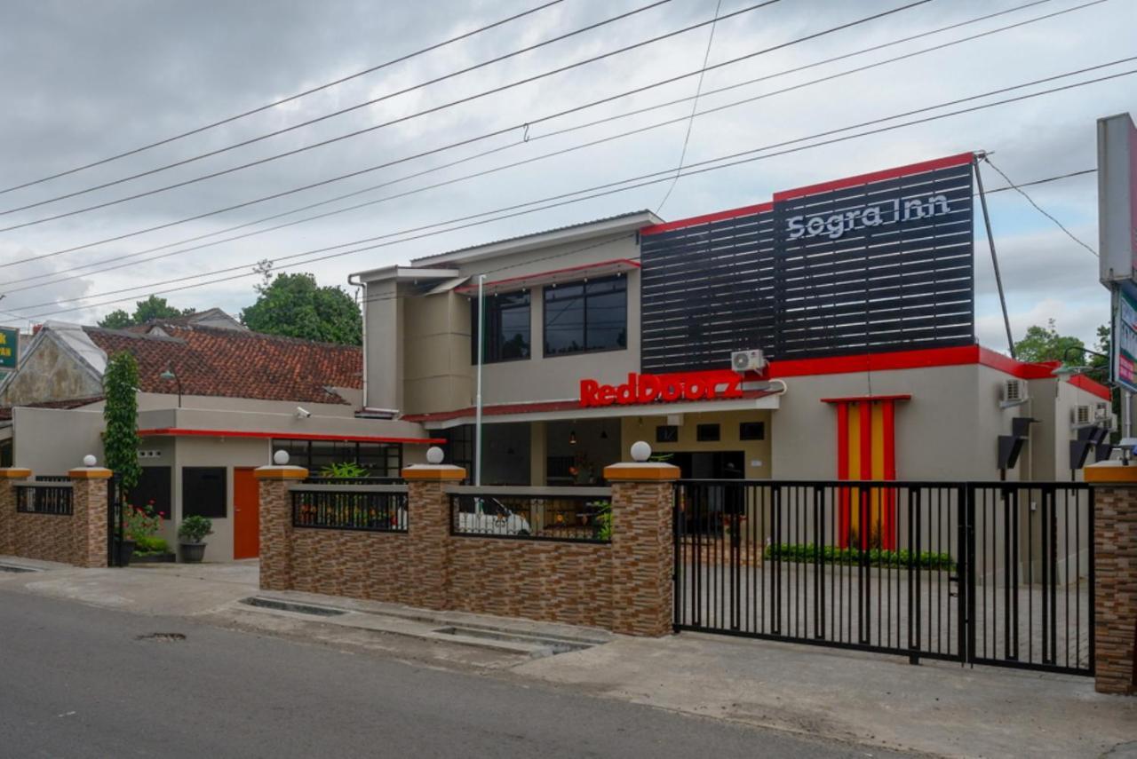 Hotel Reddoorz Near Kampus Ump Purwokerto 2 Sumbang Exterior foto